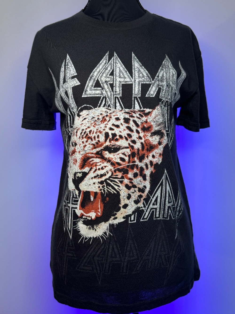 Def Leppard Graphic Band Tee XS Black Leopard Rock Shirt